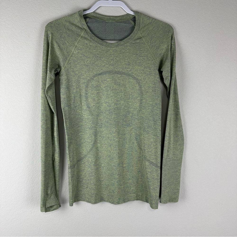 Lululemon Green Gray Long Sleeve Athletic Athleisure Swiftly Tech Top Size 6